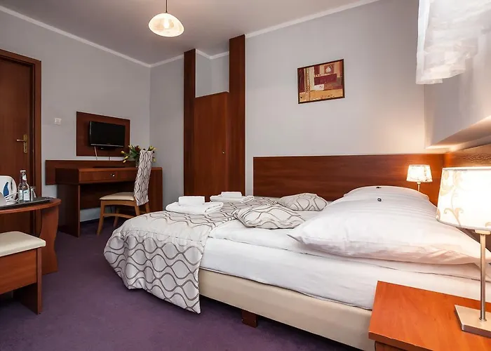 巴尔卡酒店 3* 卡尔瓦里亚-泽布日多夫斯卡